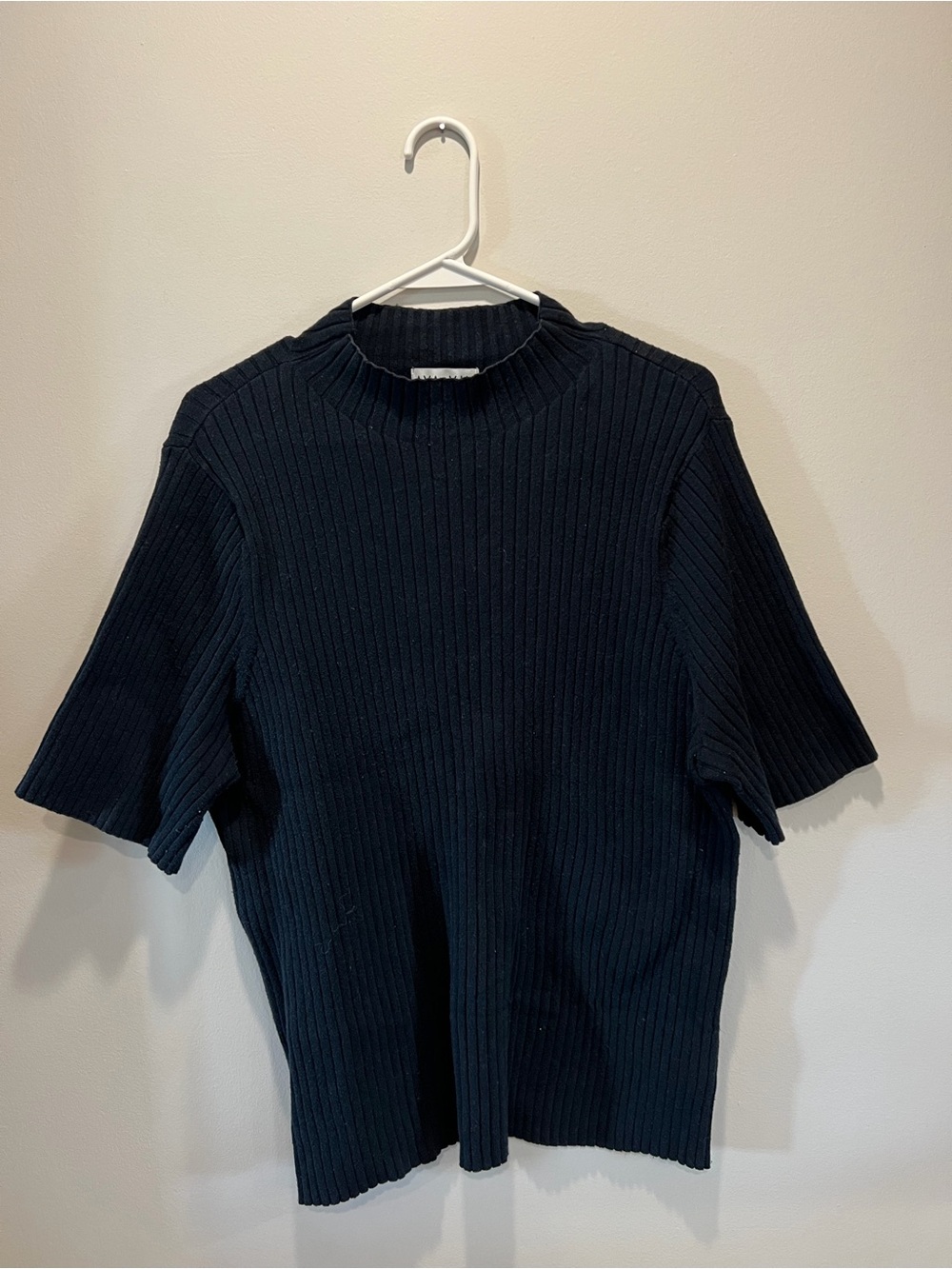 Ava & Viv Black Ribbed Short-Sleeve Crewneck Sweater